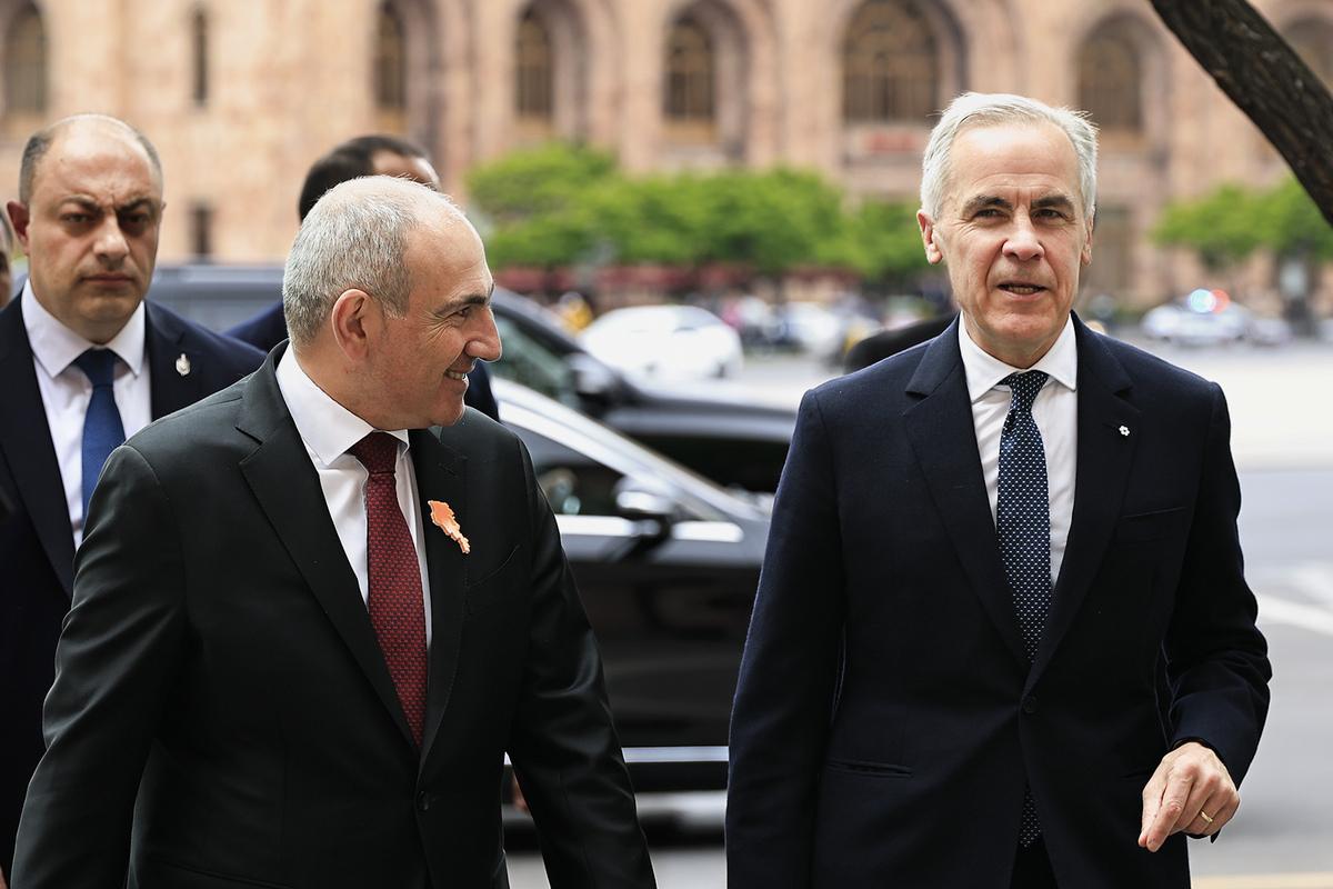 Nikol Pashinyan and Mark Carney meet