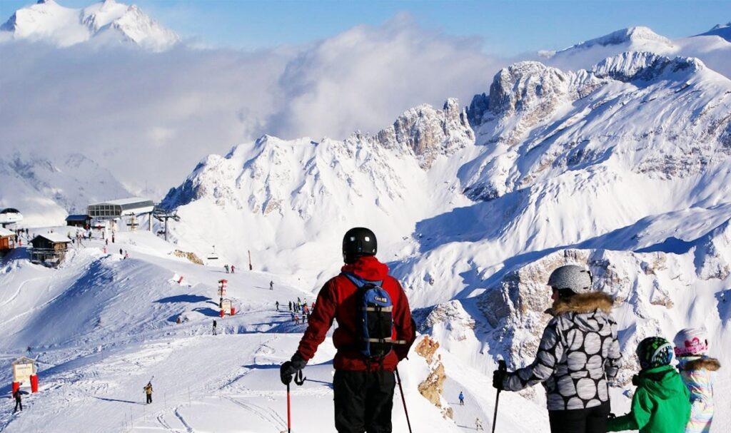 Rocky Mountain Magic: Holiday Season in Banff National Park