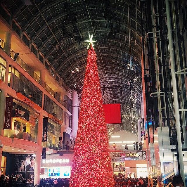 Christmas Tree At Eaton Centre